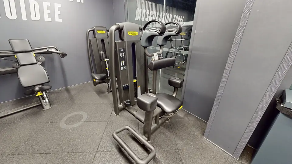Rotary torso machine, machine disponible au Fitness Park Amiens Centre-Ville