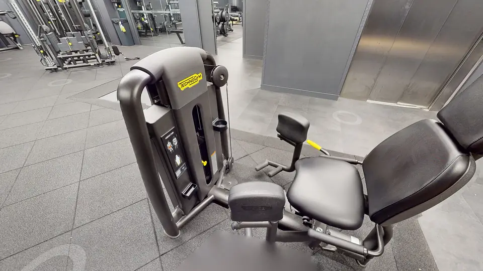 Abductor machine, machine disponible au Fitness Park Amiens Centre-Ville